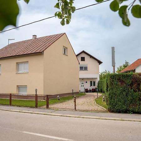 Apartman Mihovil Ґоспич Екстер'єр фото