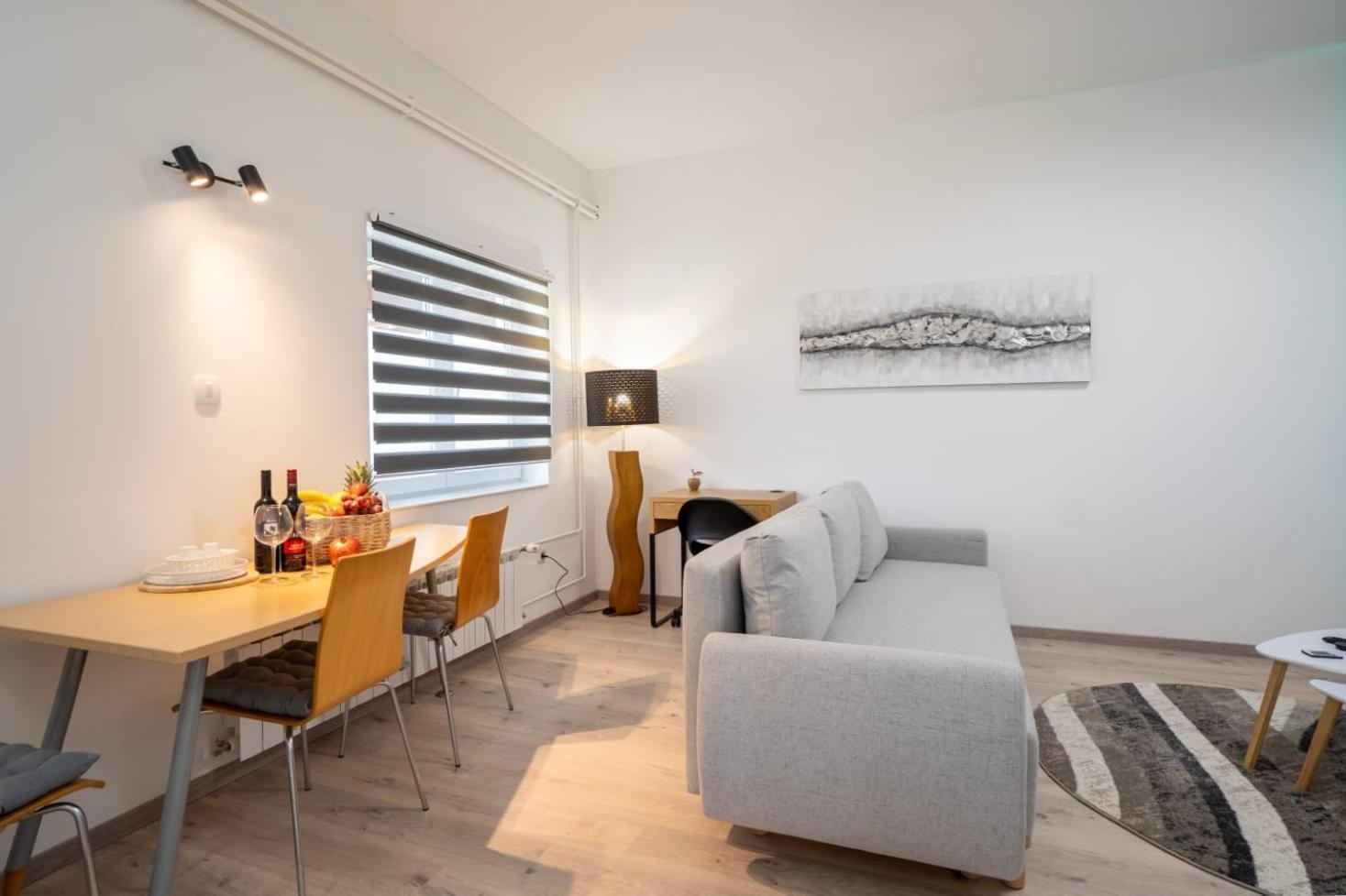 Apartman Mihovil Ґоспич Екстер'єр фото